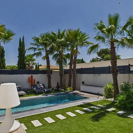 Contemporaine 4 Pieces Avec Piscine, Jardin Et Wi-fi A Agde, Proche Et Commerces - Fr-1-423-257 * Le Grau-d'Agde