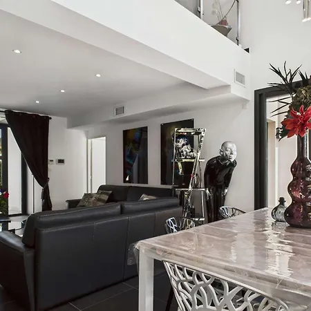 Contemporaine 4 Pieces Avec Piscine, Jardin Et Wi-fi A Agde, Proche Et Commerces - Fr-1-423-257 * Le Grau-d'Agde